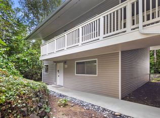 14475 NE 40th St APT E104, Bellevue, WA 98007