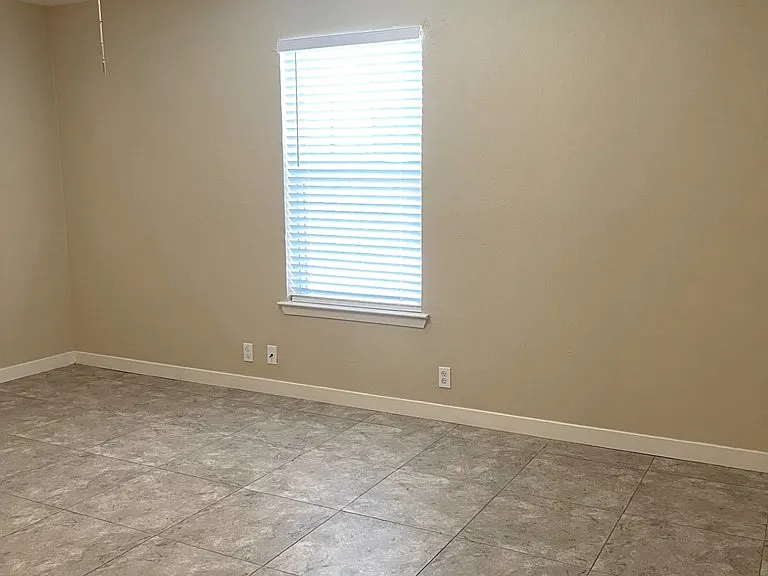 117 N Glenwood Dr #D — Photo 16