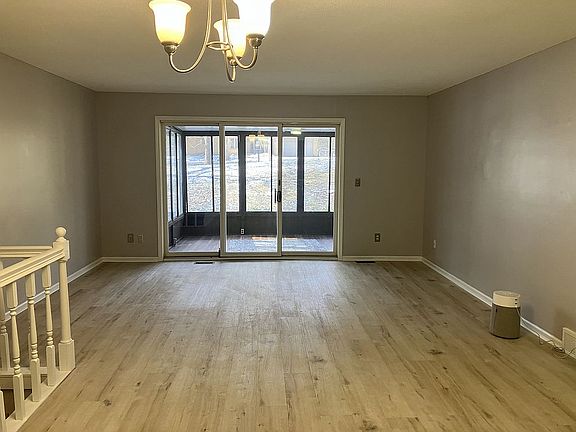 2nd image of 298 Bona Vista Dr NW