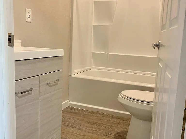 1809 Adams St #2 — Photo 3