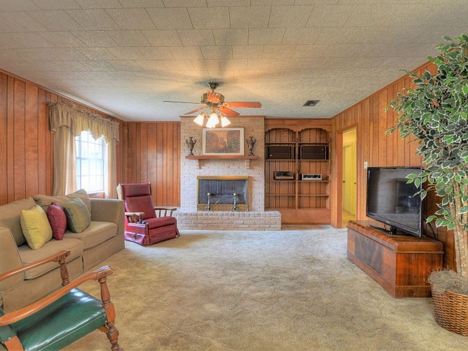 1st image of 57895 Homestead Dr