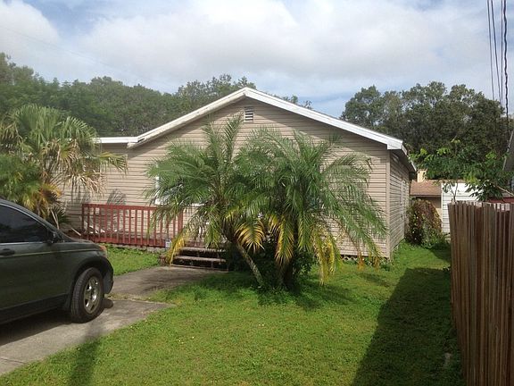 3rd image of 3061 64th Ave N
