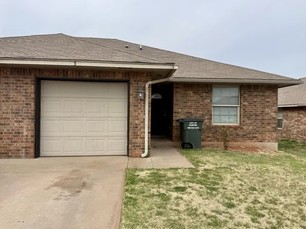 5 Lombardy Pl, Clinton, OK 73601