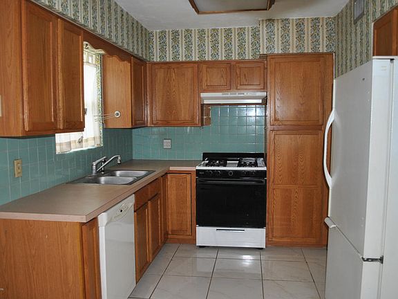5th image of 3123 San Salvadore Ave