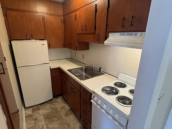 3rd image of 91 Ashby Ave APT D
