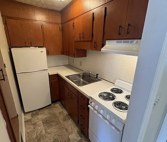 91 Ashby Ave #D — Photo 3