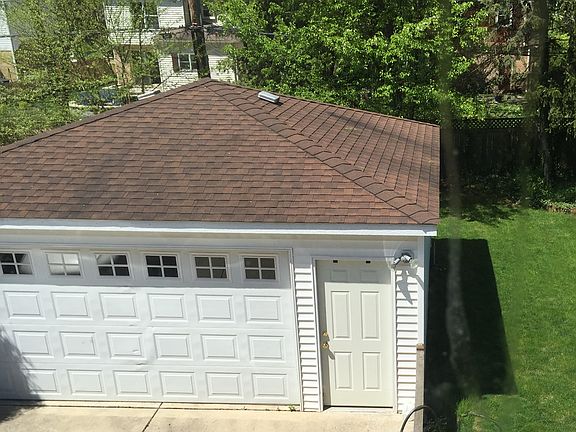 Huge garage - 2.5 car