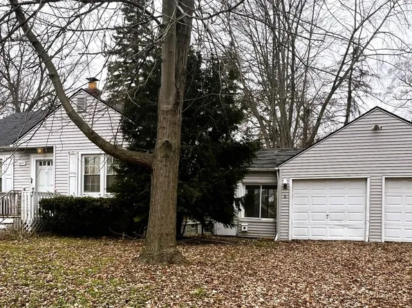 2407 Brookside Dr, Flint, MI 48503