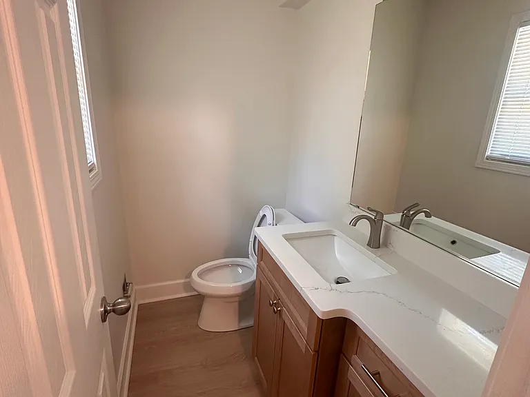 810 Wilson Cir SW #810 — Photo 5
