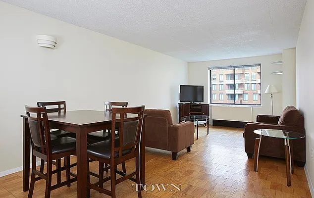 Rented by Town Residential | media 26