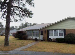 104A Cambridge Cir, Manchester, NJ 08759