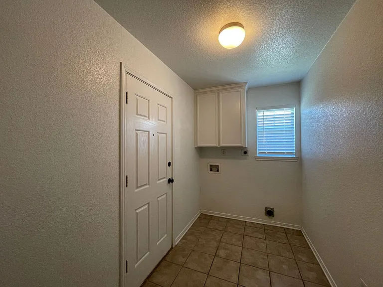 4205 Capri Dr — Photo 13