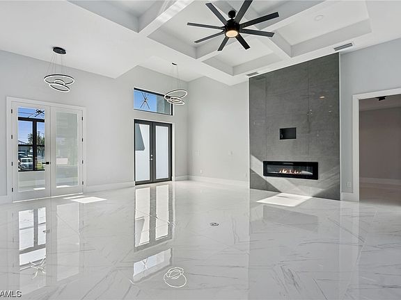 5th image of 3926 SW 17th Ave