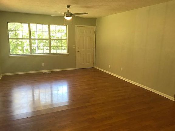 4th image of 51 Merita Ln