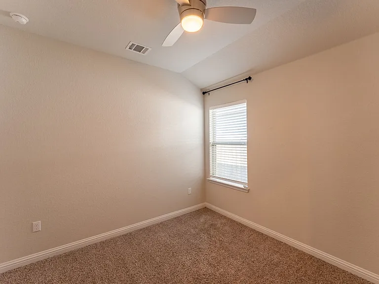 8209 McKamy Dr — Photo 13
