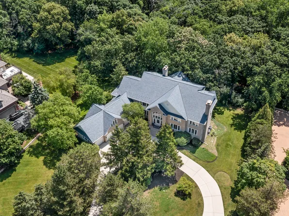 3 Hillburn Ct, North Barrington, IL 60010