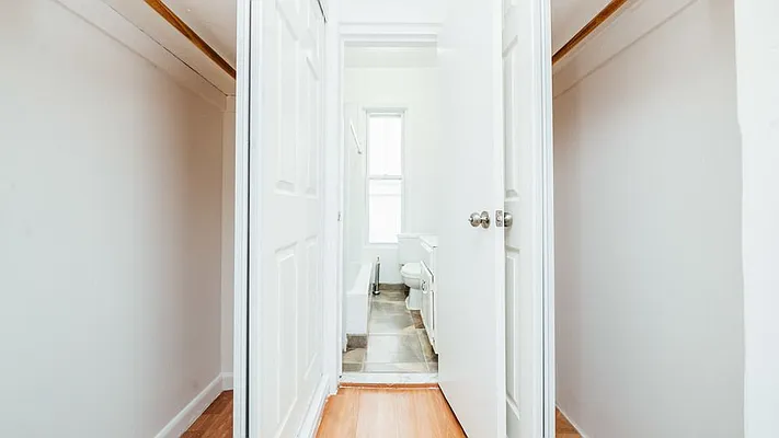 Rented by Nooklyn NYC LLC | media 4
