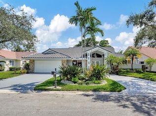 9066 NW 52nd Ct, Pompano Beach, FL 33067