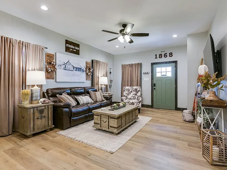 5215 S Bryant Blvd — Photo 3