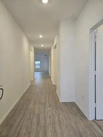 4 bed, 2.5 bath, 3009 sqft, $2,590 — Photo 4