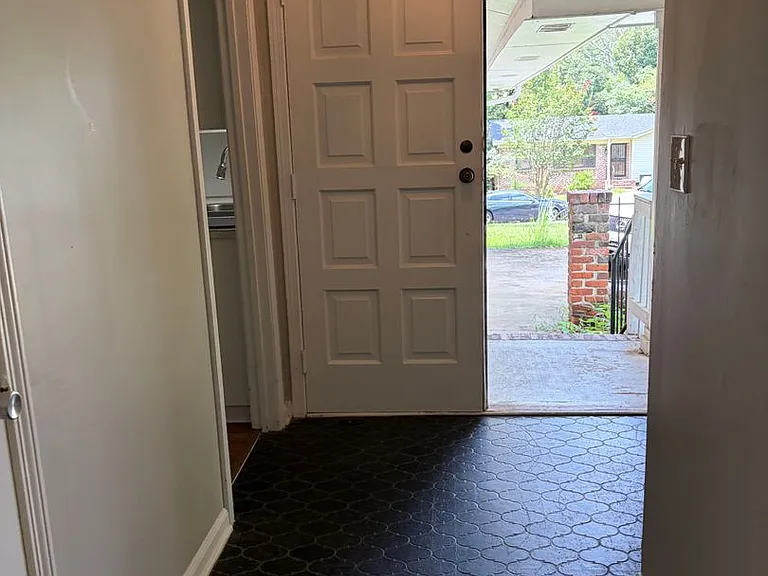 933 Garrett Dr — Photo 13