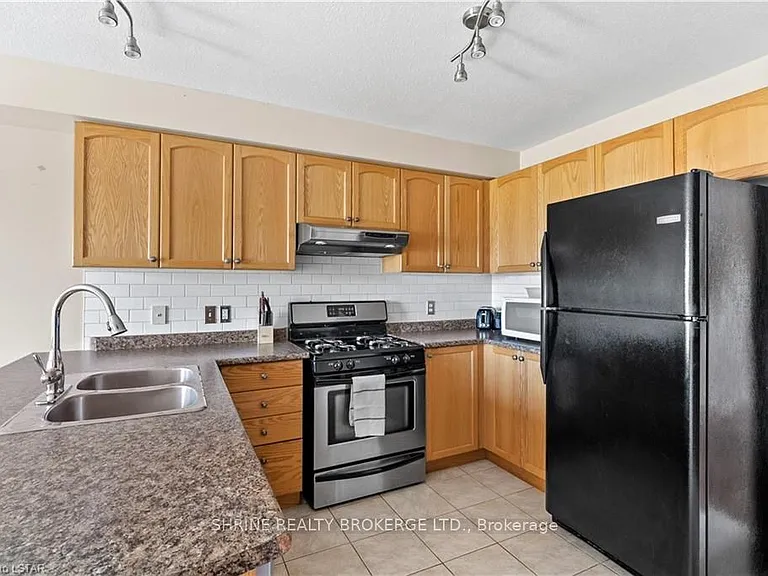 1841 Foxwood Ave #UPPER — Photo 9