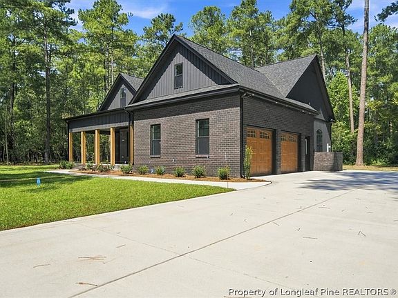 3rd image of 16041 Cardinal Ct