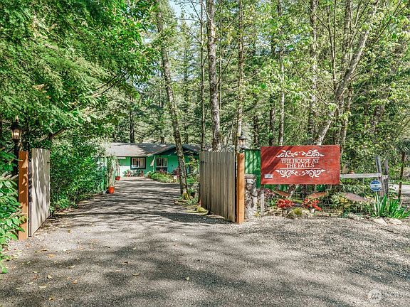 2nd image of 17361 Washougal River Road