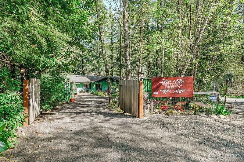 2nd image of 17361 Washougal River Road