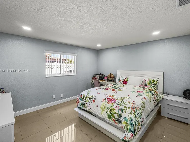 3701 NW 114th Ave — Photo 19