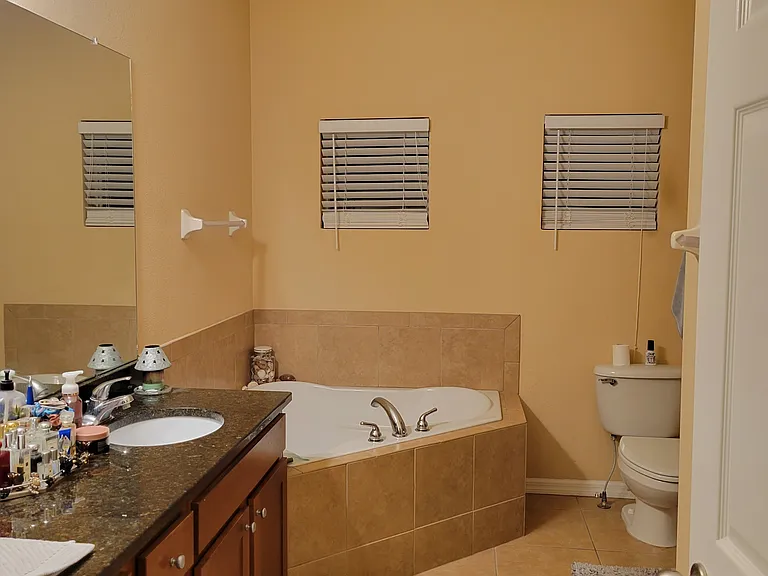 6520 Biscayne Shore Ln — Photo 5