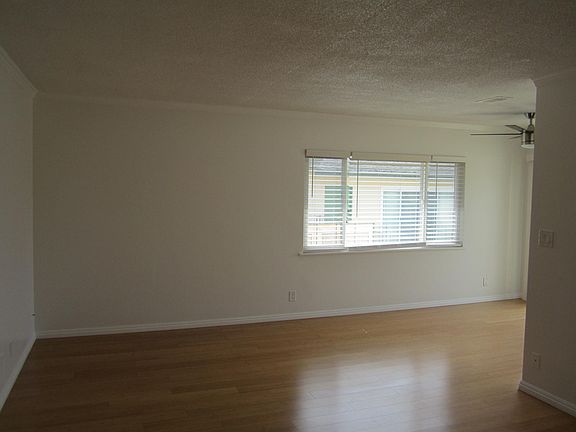 5th image of 227 Oceano Ave