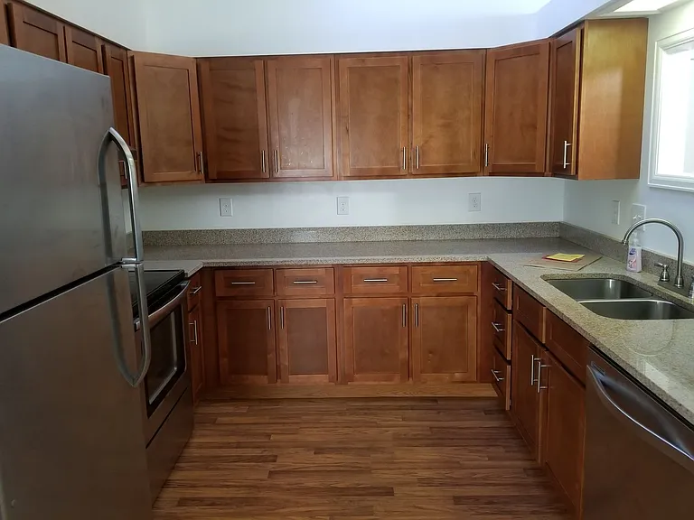 2836 Troxell Ave — Photo 28