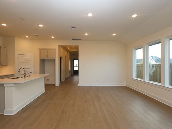 3rd image of 5118 Enchanted Pine Ct