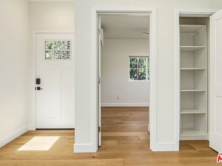 2912 Frances Ave — Photo 15