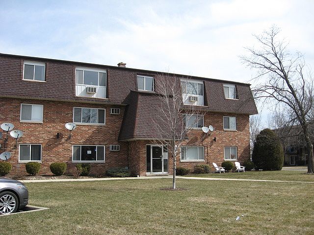 1st image of 7100 Laverne Ln APT 8