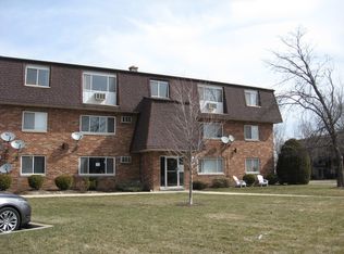 7100 Laverne Ln APT 8, Tinley Park, IL 60477