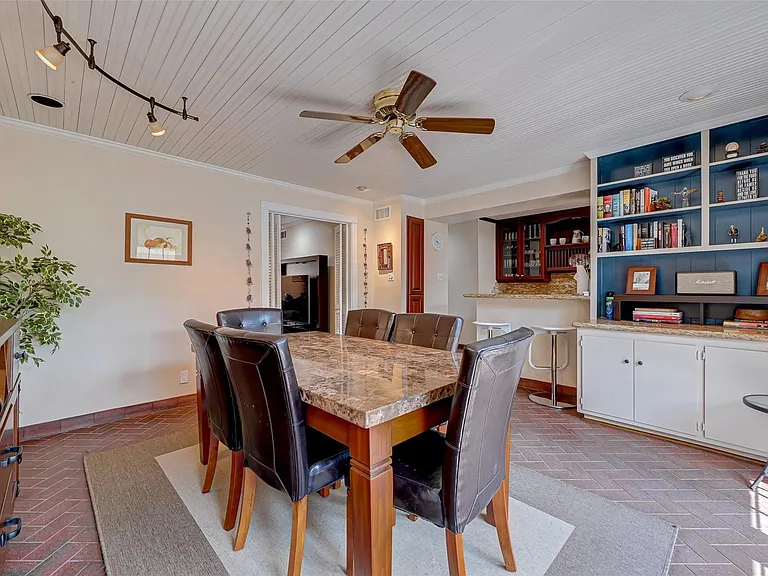 6329 Del Monte Dr #100 — Photo 15