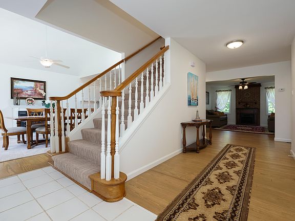 3rd image of 805 Saint Joseph St