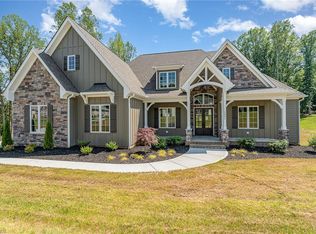 7621 Pemberley Dr, Oak Ridge, NC 27310