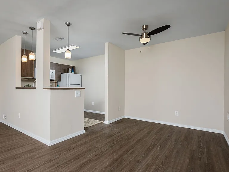 Sophias Place West — Photo 7