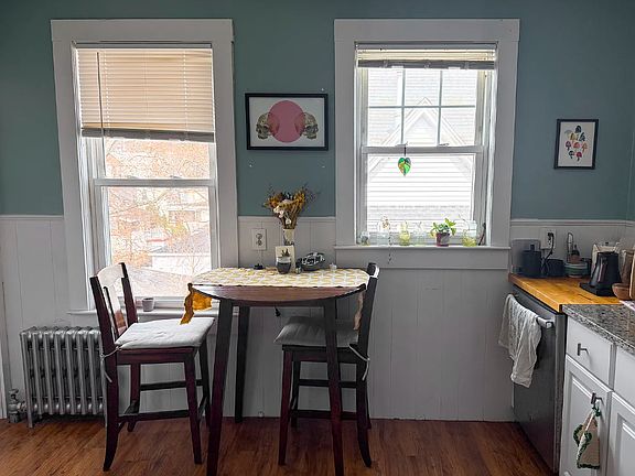 5th image of 44 Fairbanks St #3B