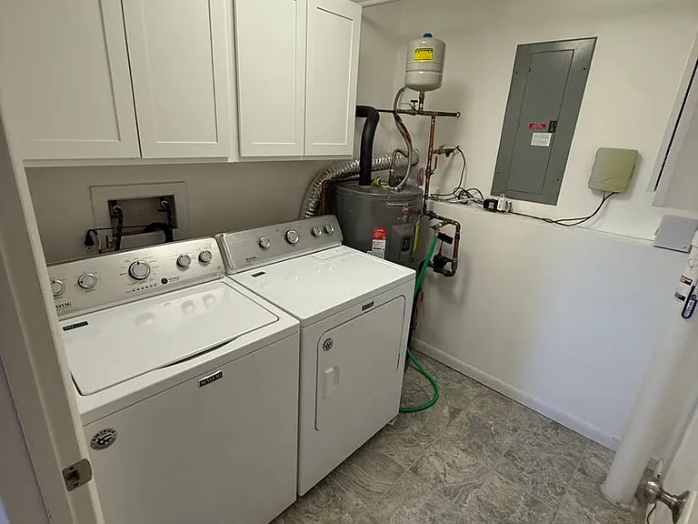 365 Bellvue Ave — Photo 26