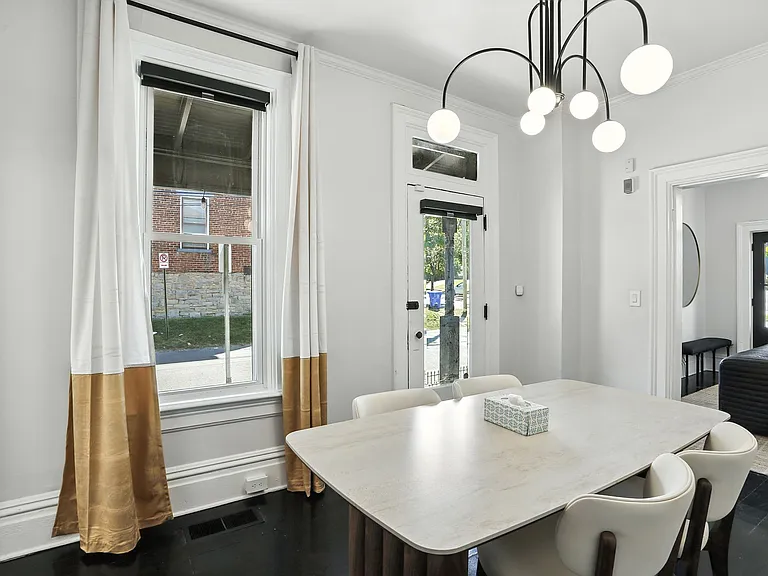 70 E 4th Ave #70 — Photo 7