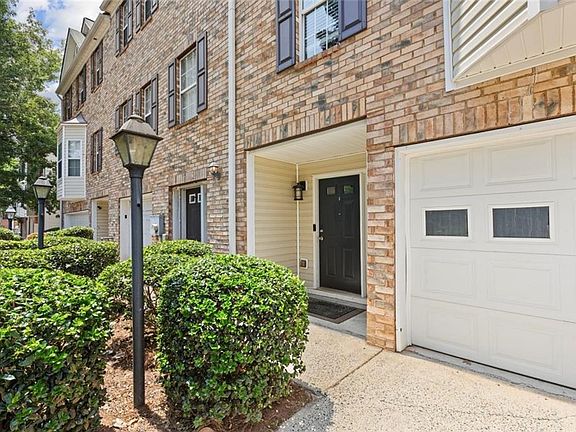 3rd image of 2507 Stonegate Dr NW