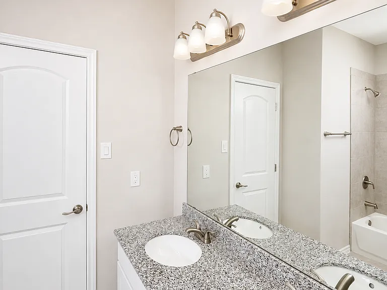 436 Northwood Dr — Photo 16