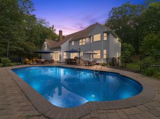 7 Butternut Ln, Oxford, CT 06478