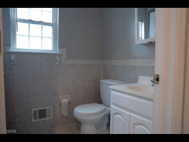 239 N 19th St #1 — Photo 5