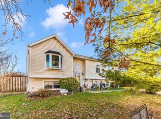 17 Taos Cir, Baltimore, MD 21220