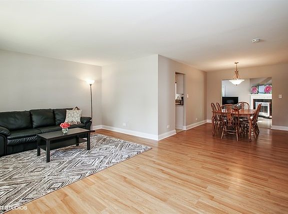 3rd image of 1704 Cambourne Ln